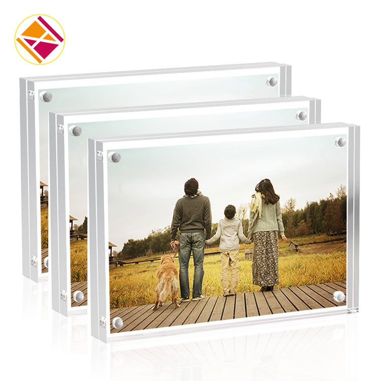 Acrylic magnetic photo frame